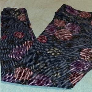 Lularoe Rose Pattern Leggings